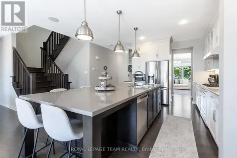 512 Breccia Heights Ottawa ON K2T 0L6