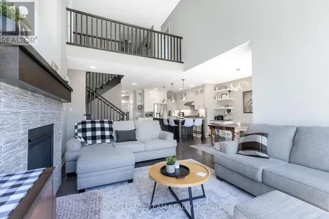 512 Breccia Heights Ottawa ON K2T 0L6
