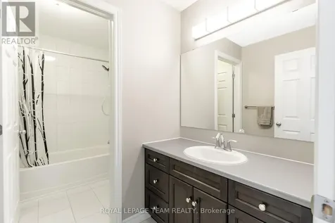 512 Breccia Heights Ottawa ON K2T 0L6