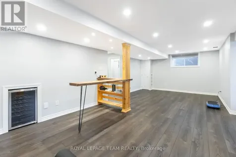 512 Breccia Heights Ottawa ON K2T 0L6