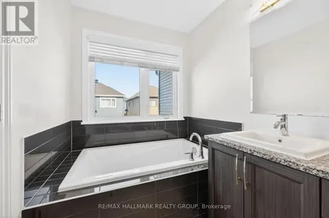 720 Miikana Road Ottawa ON K1X 0H7