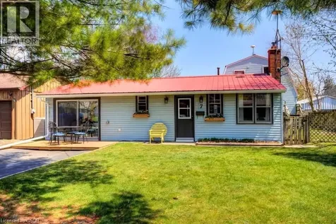 7 Willow Avenue Long Point ON N0E 1M0
