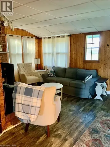 7 Willow Avenue Long Point ON N0E 1M0