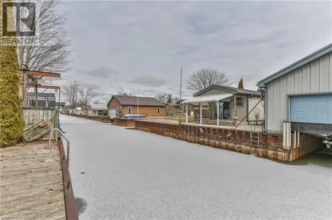 7 Willow Avenue Long Point ON N0E 1M0