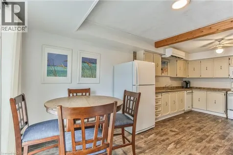 7 Willow Avenue Long Point ON N0E 1M0