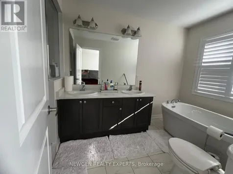 17 Stonehill Avenue Kitchener ON N2R 0N9