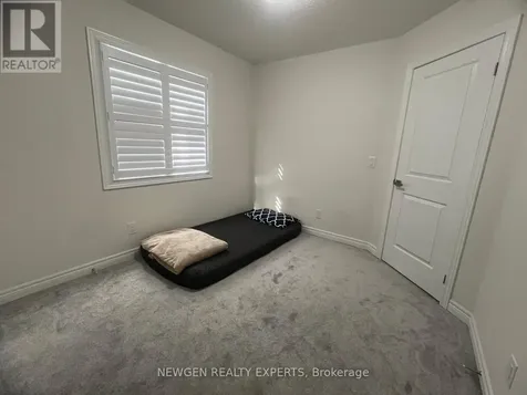 17 Stonehill Avenue Kitchener ON N2R 0N9