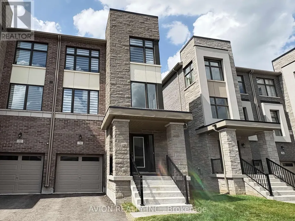 74 Puisaya Drive Richmond Hill ON L4E 1A2