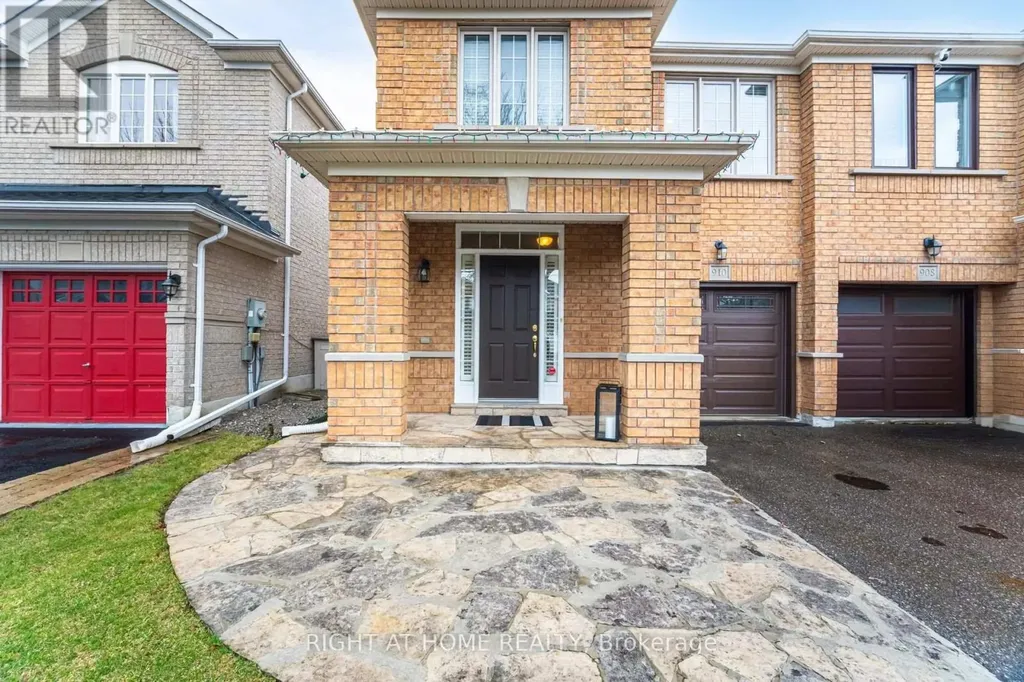 910 Oaktree Crescent Newmarket (summerhill Estates) ON L3X 2Z1