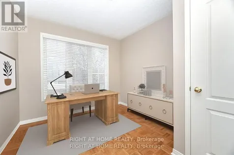 910 Oaktree Crescent Newmarket (summerhill Estates) ON L3X 2Z1