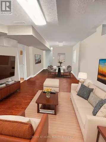 910 Oaktree Crescent Newmarket (summerhill Estates) ON L3X 2Z1