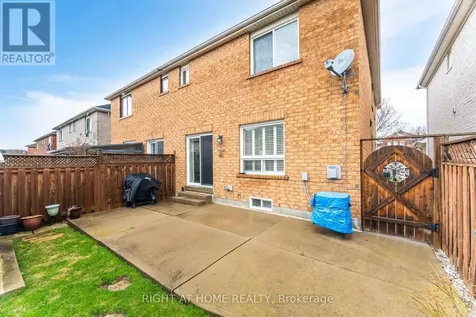 910 Oaktree Crescent Newmarket (summerhill Estates) ON L3X 2Z1