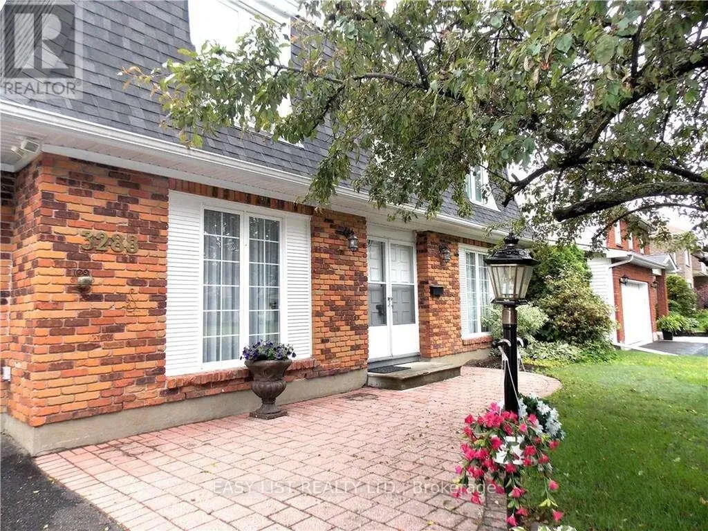 3288 Clearwater Crescent Ottawa ON K1V 7S2