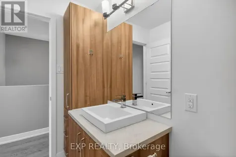 198 St. Malo Place Russell ON K0A 1W0