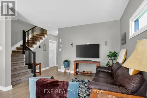 198 St. Malo Place Russell ON K0A 1W0