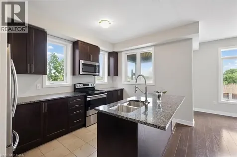 590 North Service Road Stoney Creek ON L8E 0K5