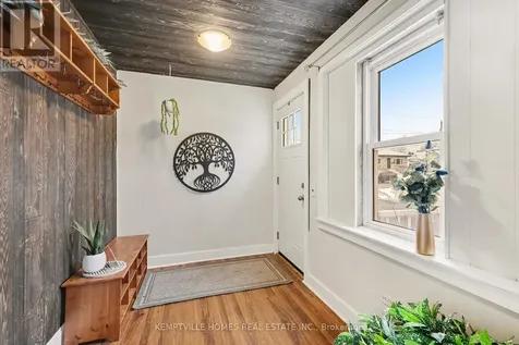 2-803 St Lawrence Street Prescott ON K0E 1T0