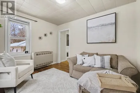 2-803 St Lawrence Street Prescott ON K0E 1T0
