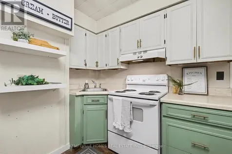 2-803 St Lawrence Street Prescott ON K0E 1T0