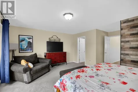 3 Castle Glen Crescent Ottawa ON K2L 4G9