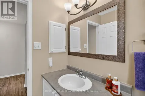 3 Castle Glen Crescent Ottawa ON K2L 4G9