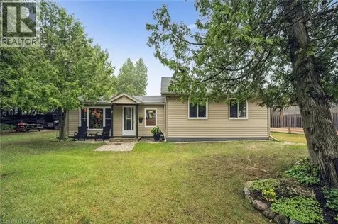 3 Hamilton Place Sauble Beach ON N0H 2G0