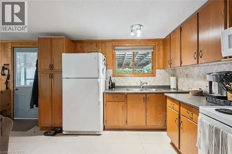 3 Hamilton Place Sauble Beach ON N0H 2G0