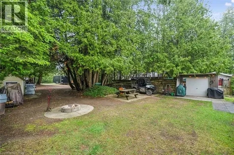 3 Hamilton Place Sauble Beach ON N0H 2G0