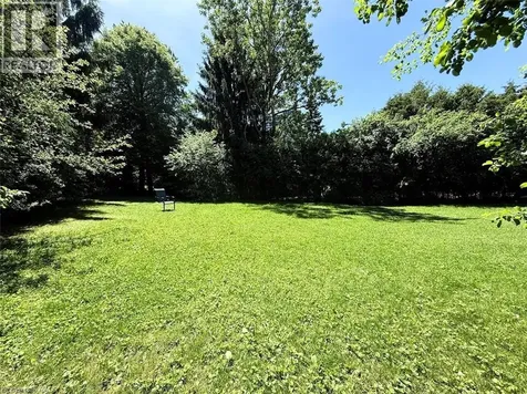 20 Cardill Crescent Waterloo ON N2L 3Y6