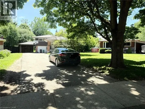 20 Cardill Crescent Waterloo ON N2L 3Y6