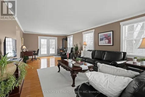 183 Hamilton Road Russell ON K4R 1E5