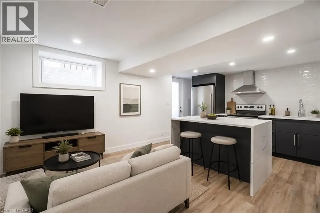 19 Munn Street Hamilton ON L8V 1J8