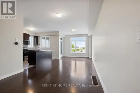 590 North Service Road Hamilton (lakeshore) ON L8E 0K5