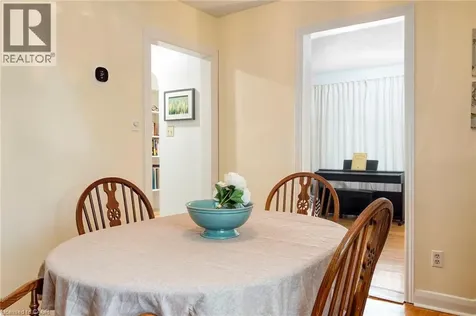 5 Brentwood Avenue Kitchener ON N2H 2C4