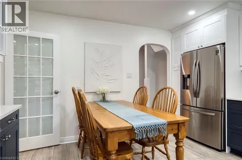 5 Brentwood Avenue Kitchener ON N2H 2C4