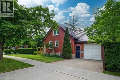 5 Brentwood Avenue Kitchener ON N2H 2C4