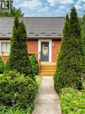5 Brentwood Avenue Kitchener ON N2H 2C4