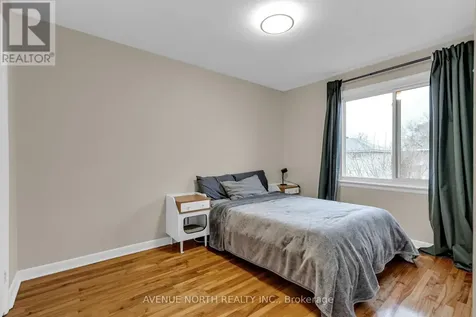 1202 Summerville Avenue Ottawa ON K1Z 8G4