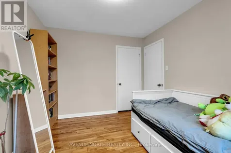 1202 Summerville Avenue Ottawa ON K1Z 8G4