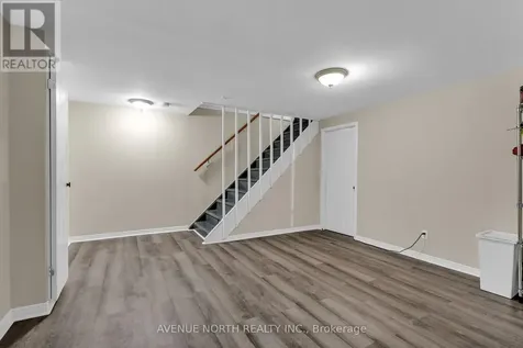1202 Summerville Avenue Ottawa ON K1Z 8G4
