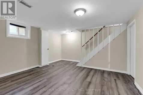1202 Summerville Avenue Ottawa ON K1Z 8G4