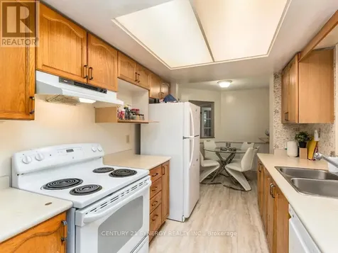 1 Winnegreen Court Ottawa ON K1G 5P3