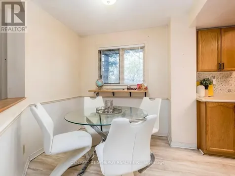 1 Winnegreen Court Ottawa ON K1G 5P3