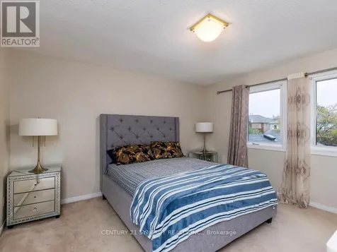 1 Winnegreen Court Ottawa ON K1G 5P3