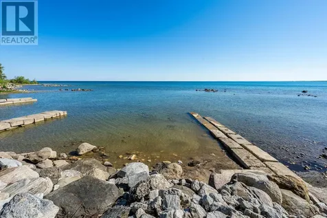 2228 Shore Lane Wasaga Beach ON L9Z 2X6