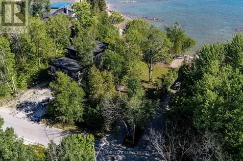 2228 Shore Lane Wasaga Beach ON L9Z 2X6