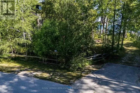 2228 Shore Lane Wasaga Beach ON L9Z 2X6