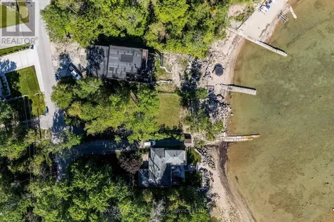 2228 Shore Lane Wasaga Beach ON L9Z 2X6