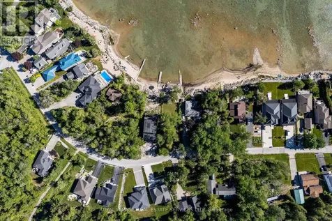2228 Shore Lane Wasaga Beach ON L9Z 2X6