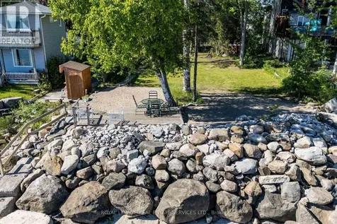 2228 Shore Lane Wasaga Beach ON L9Z 2X6
